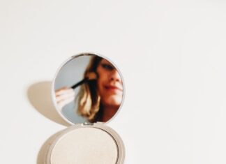 Jak nakładać róż?