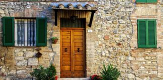 Co to znaczy Przekreślone PB?