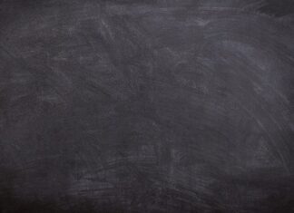 Do czego jest czarny przycisk w naczepie?