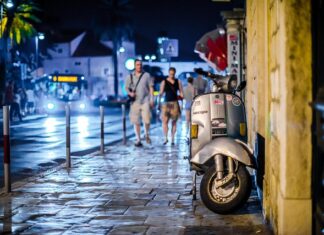 Ile pali skuter 250?