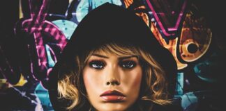 Jak się nazywa różowa lalka Rainbow High?