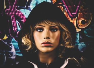 Jak się nazywa różowa lalka Rainbow High?