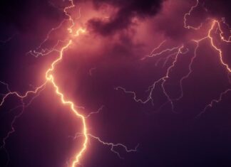 Ile może wystawać ładunek z przyczepy lekkiej?