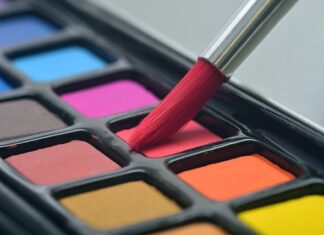 Jak malować półki?