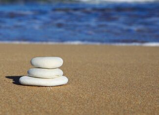 Co daje dziecku układanie puzzli?