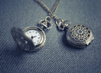 Jak powinien wyglądać medalik komunijny?